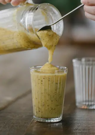  banana nutbread smoothie