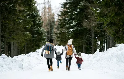 parents and kids outsie winter