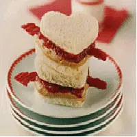 heart shaped peanut butter and jelly sandwiches